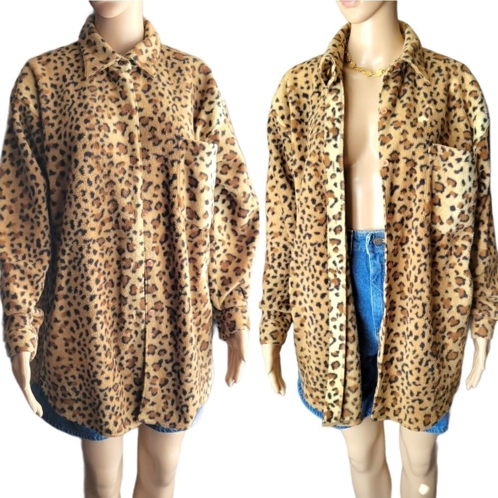 Newport News Leopard Print Fleece button down log sleeve shirt/sweater